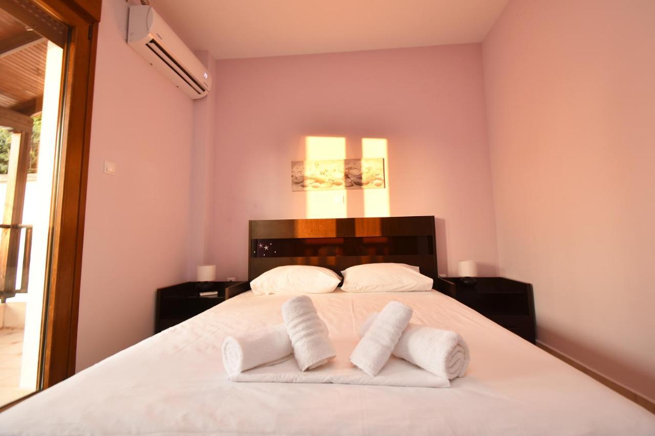 Sea Side Pine Maisonette, * סיווירי
