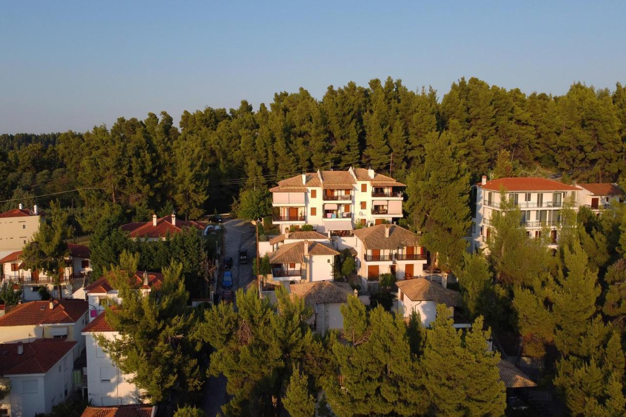 Sea Side Pine Maisonette, בית נופש סיווירי